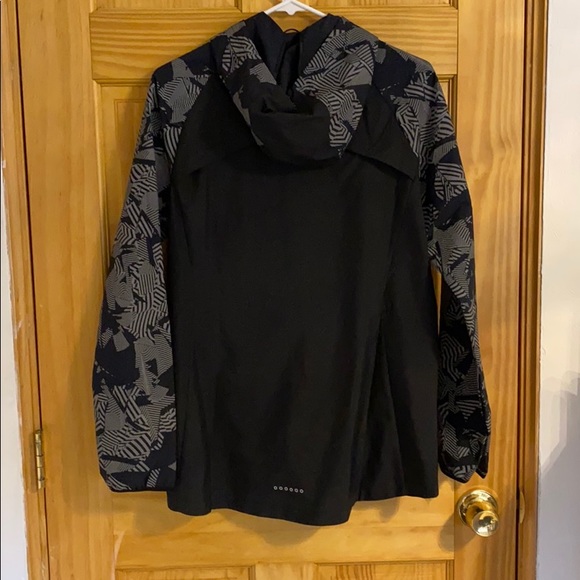 Nike Jacket - Picture 2 of 2